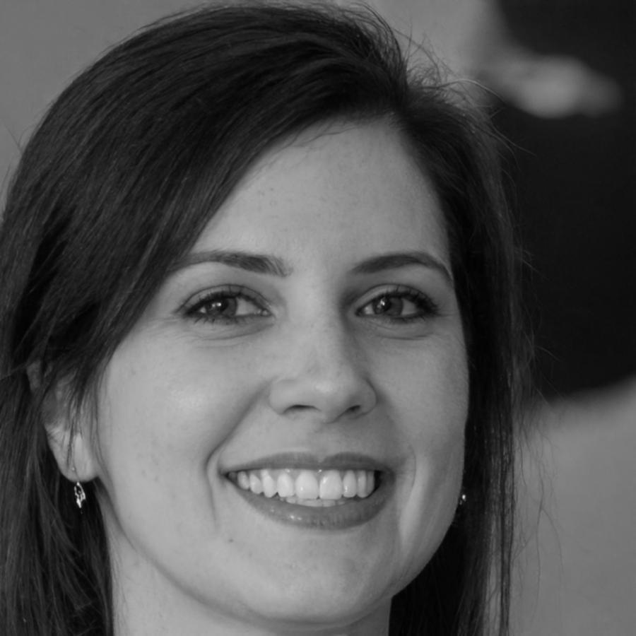 Mónica Herrera, Especialista en Optimización
